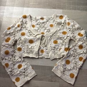 Moon & Madison Cream and Yellow Crochet Top. Size Medium